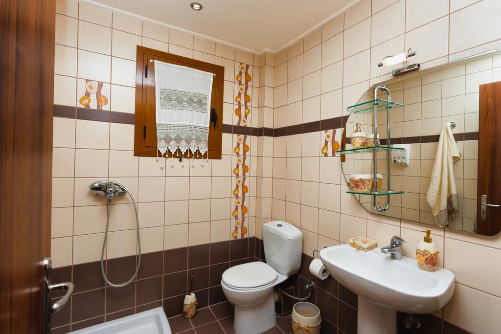 Villa Akros And Suites Keri エクステリア 写真